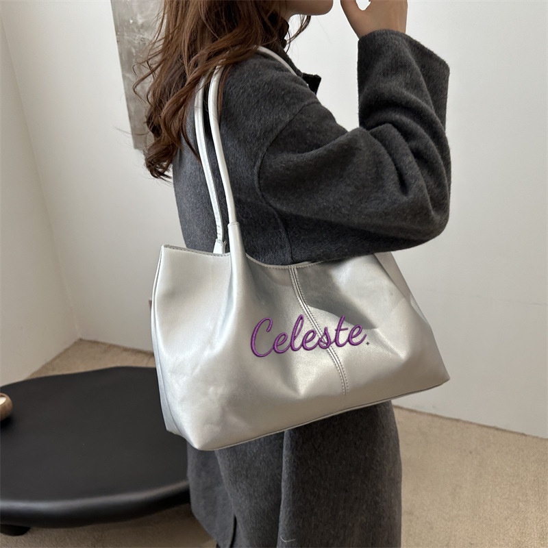 Özel Nakışlı Kol Altı Çantası  - Embroidery Name Designs incelemesi ve fiyatı